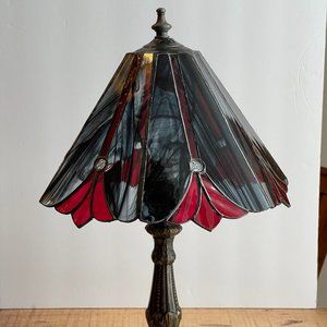 Vintage Tiffany Style Stained Glass Table Lamp / Boudoir Lamp